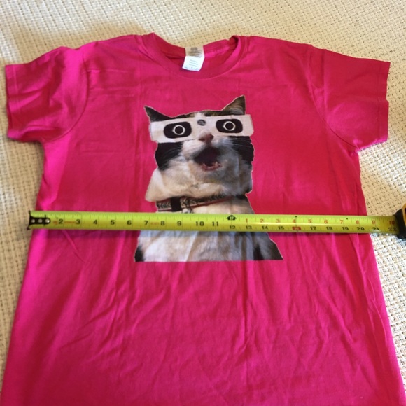 Pink Solar Eclipse Cat Tee - Picture 4 of 6
